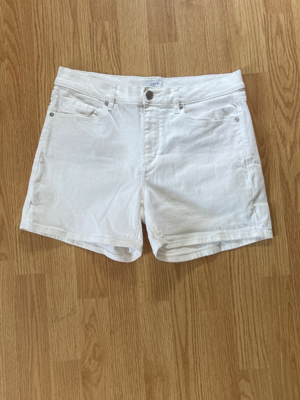 LOFT Outlet White Stretch 4” Inseam Denim Shorts Size 8
